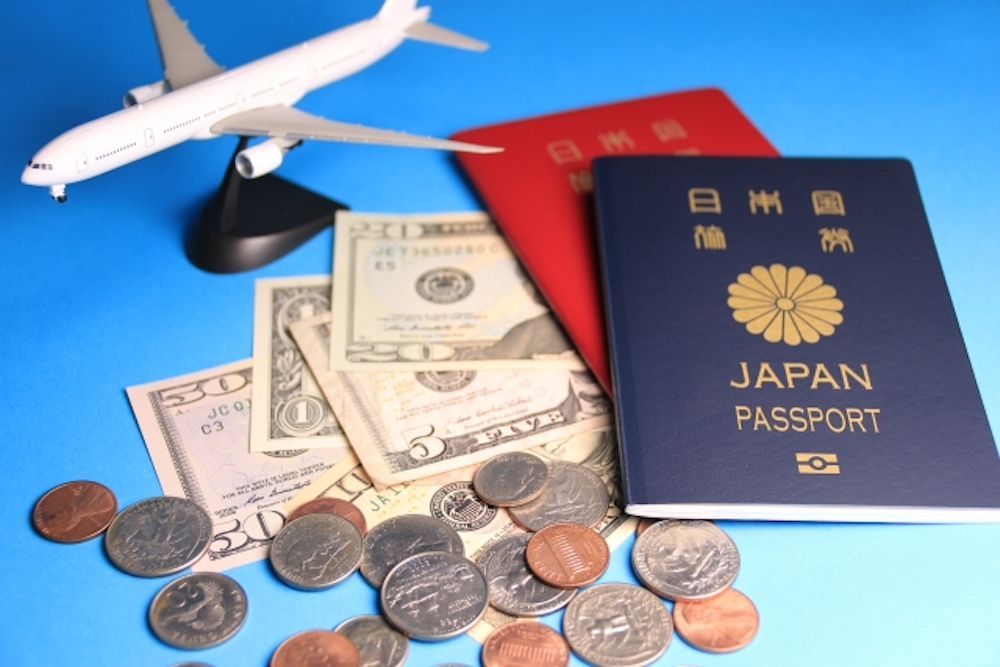 海外航空券を予約するならあらかじめパスポートを用意しておこう！